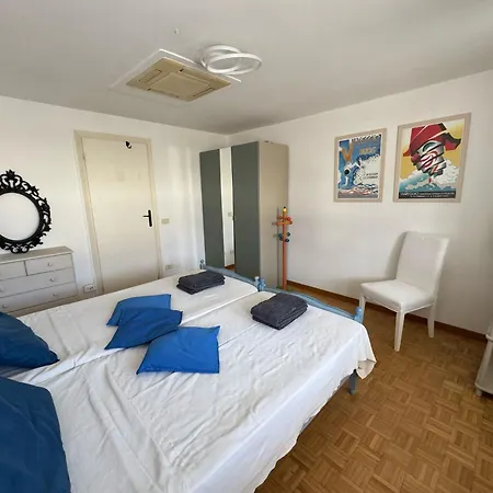Intero Sul Mare Passeggiata Apartment *
