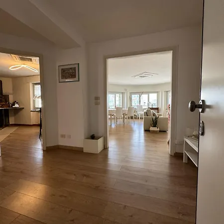 Intero Sul Mare Passeggiata * Viareggio