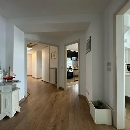 Intero Sul Mare Passeggiata 아파트 *