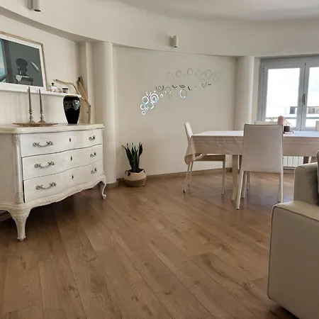 Intero Sul Mare Passeggiata *