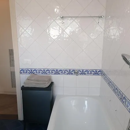 Intero Sul Mare Passeggiata 아파트 *