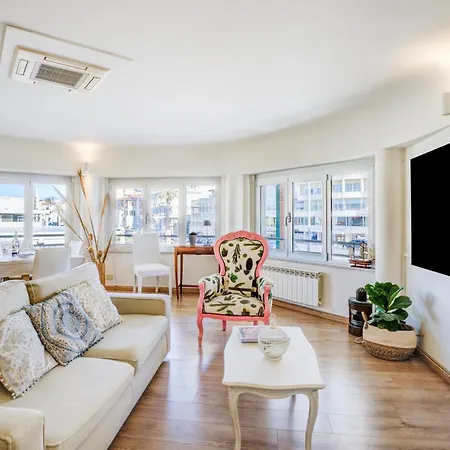 Intero Sul Mare Passeggiata Апартаменти В'яреджо