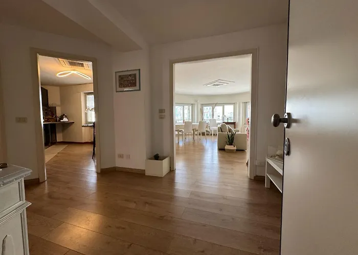 Intero Sul Mare Passeggiata * Βιαρέτζιο