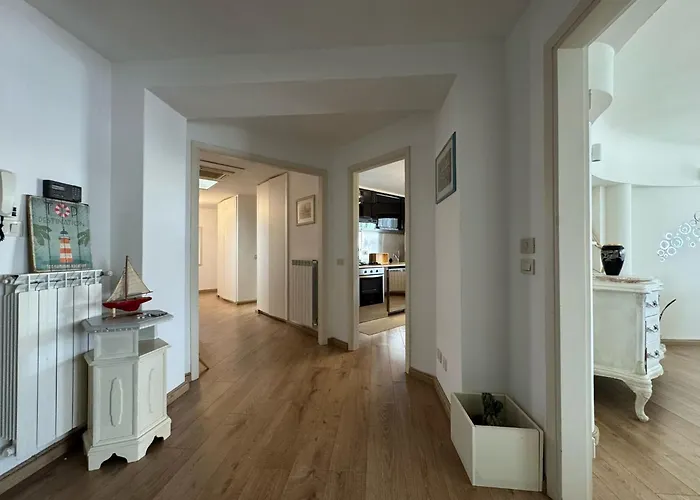 Intero Sul Mare Passeggiata Апартаменти *