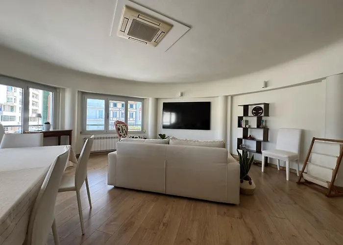 Apartment Intero Sul Mare Passeggiata Viareggio