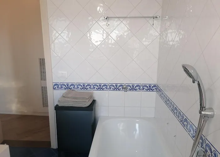 Intero Sul Mare Passeggiata Apartment *