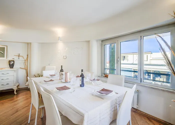 Apartment Intero Sul Mare Passeggiata Viareggio