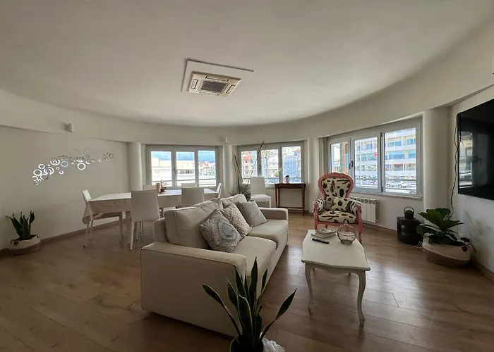 Intero Sul Mare Passeggiata 아파트 *